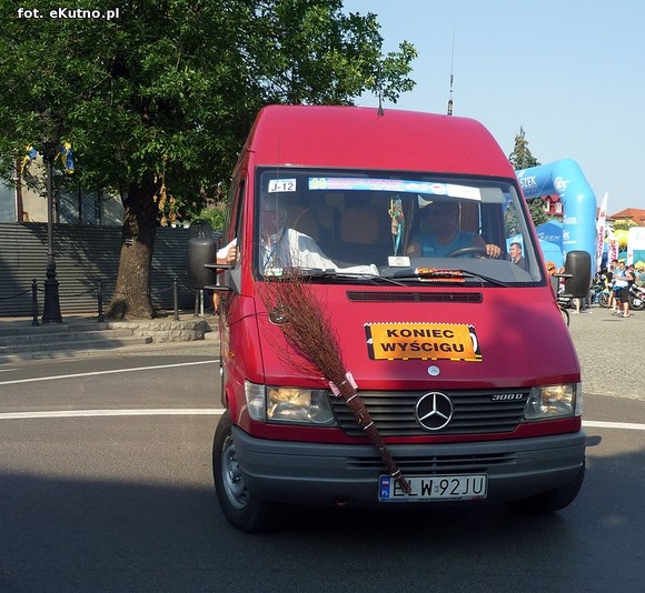Kolarze na mecie w Kutnie