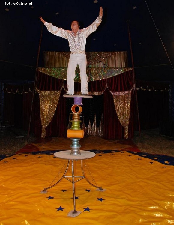  MAGICZNY ŚWIAT CYRKU  ARLEKIN już dziś w Kutnie