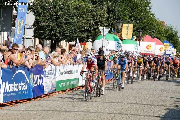 Kolarskie zmagania w obiektywie