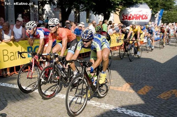 Kolarskie zmagania w obiektywie