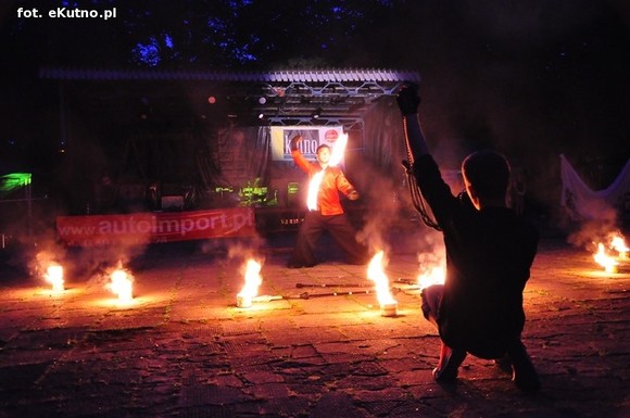 Pod patronatem eKutno.pl: Pierwszy dzień FIREPROOF Festiwal Ognia za nami