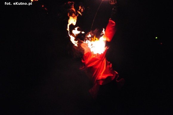 Pod patronatem eKutno.pl: Pierwszy dzień FIREPROOF Festiwal Ognia za nami