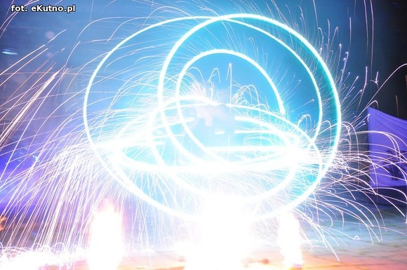 Pod patronatem eKutno.pl: Pierwszy dzień FIREPROOF Festiwal Ognia za nami