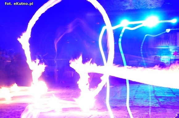 Pod patronatem eKutno.pl: Pierwszy dzień FIREPROOF Festiwal Ognia za nami