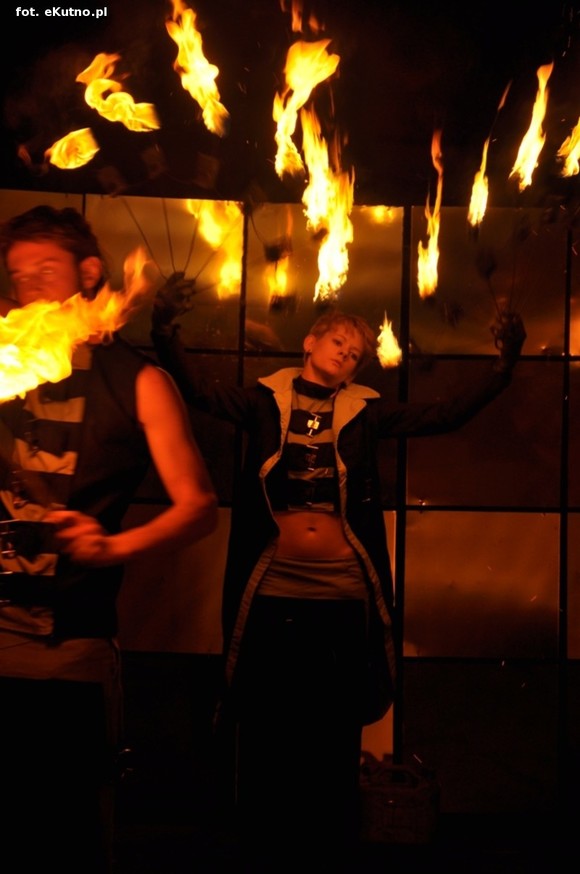 Pod patronatem eKutno.pl: Fireshow na wysokim poziomie. Kutnowski Festiwal Ognia zakończony
