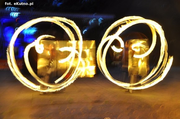 Pod patronatem eKutno.pl: Fireshow na wysokim poziomie. Kutnowski Festiwal Ognia zakończony