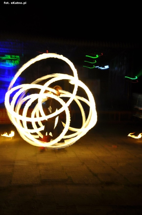 Pod patronatem eKutno.pl: Fireshow na wysokim poziomie. Kutnowski Festiwal Ognia zakończony