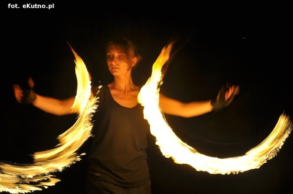Pod patronatem eKutno.pl: Fireshow na wysokim poziomie. Kutnowski Festiwal Ognia zakończony