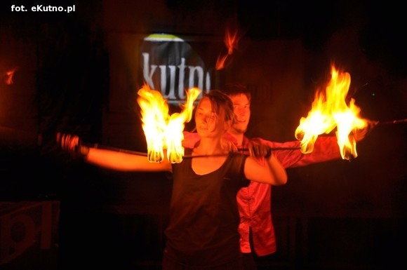 Pod patronatem eKutno.pl: Fireshow na wysokim poziomie. Kutnowski Festiwal Ognia zakończony