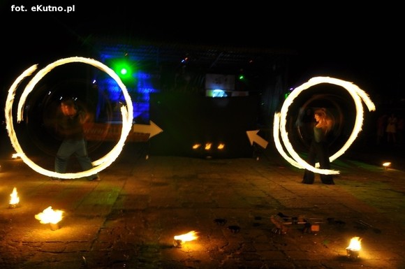 Pod patronatem eKutno.pl: Fireshow na wysokim poziomie. Kutnowski Festiwal Ognia zakończony