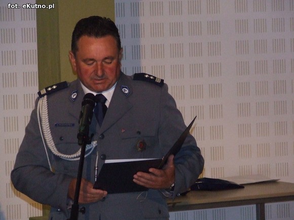 W Polsce walczą ze złem, a na Ukrainie... dobrze grają jazz. Święto Policji w Kutnie