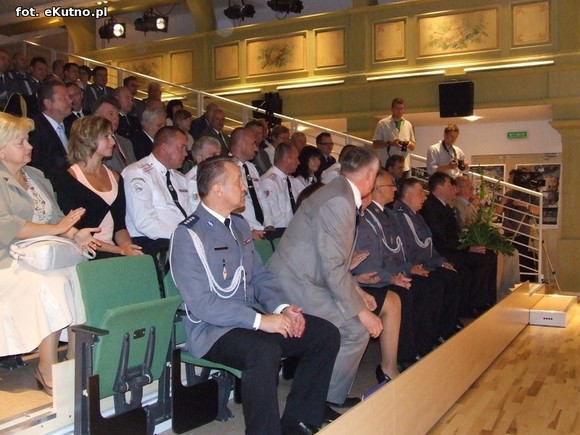 W Polsce walczą ze złem, a na Ukrainie... dobrze grają jazz. Święto Policji w Kutnie