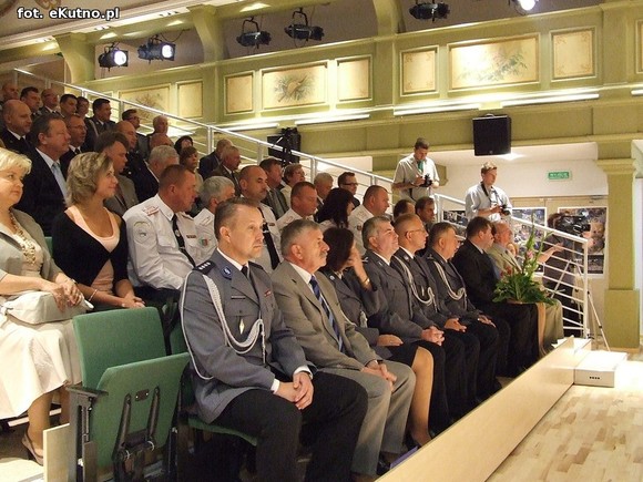W Polsce walczą ze złem, a na Ukrainie... dobrze grają jazz. Święto Policji w Kutnie