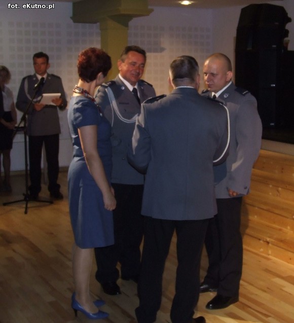 W Polsce walczą ze złem, a na Ukrainie... dobrze grają jazz. Święto Policji w Kutnie