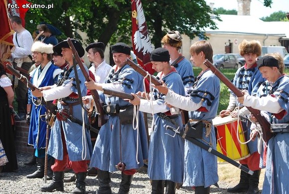 Salwy Zamojskiego Bractwa Rycerskiego, konie husarii i inscenizacje pierwszo-wojenne. Odyseja Historyczna. Rozdział III już od piątku