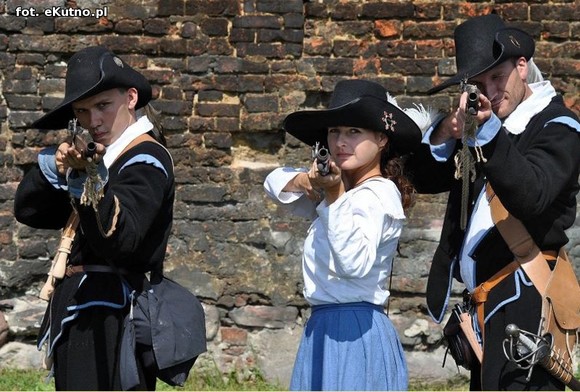 Salwy Zamojskiego Bractwa Rycerskiego, konie husarii i inscenizacje pierwszo-wojenne. Odyseja Historyczna. Rozdział III już od piątku