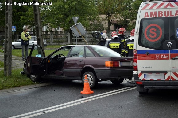 Wypadek drogowy. Skrzyżowanie ulic Holenderskiej i Józefów zablokowane