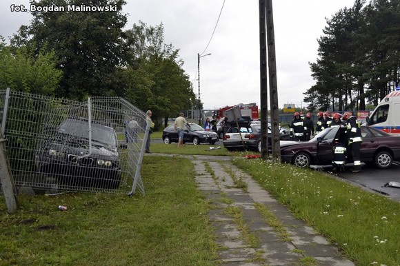 Wypadek drogowy. Skrzyżowanie ulic Holenderskiej i Józefów zablokowane