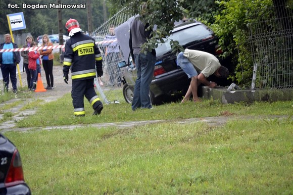 Wypadek drogowy. Skrzyżowanie ulic Holenderskiej i Józefów zablokowane