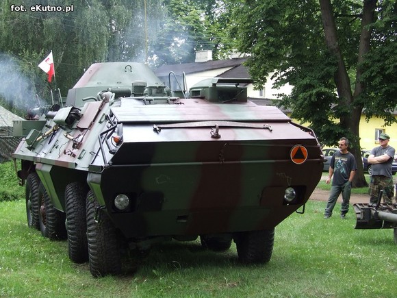 Przygotowania do Odysei Historycznej trwają. Plac Piłsudskiego zapełnia się kramami i dioramami