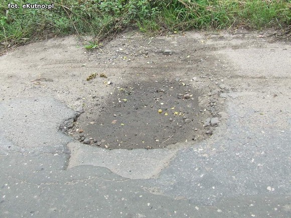 Droga z Karolewa do Łaniąt jak sito