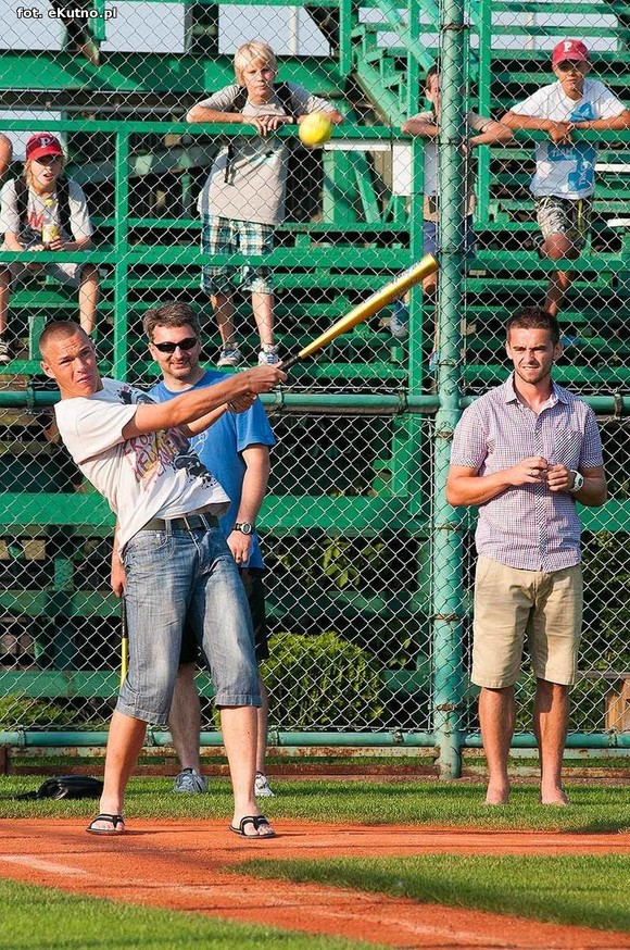 Niecodzienny trening. Piłkarze zagrali w baseball