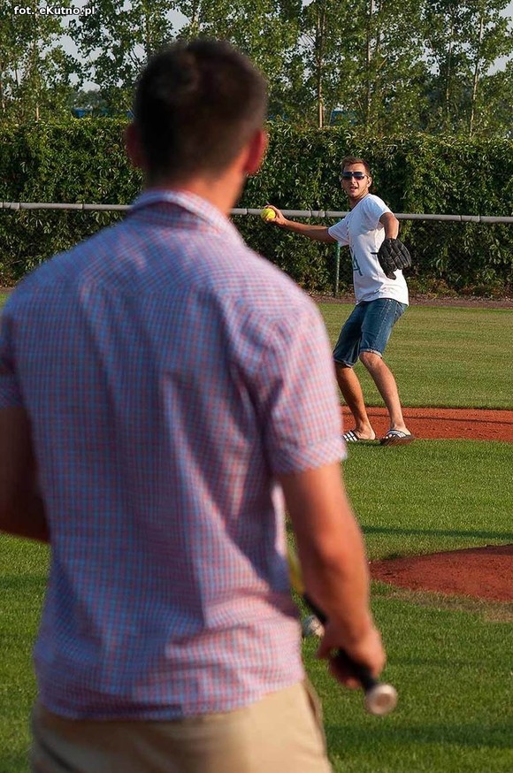Niecodzienny trening. Piłkarze zagrali w baseball