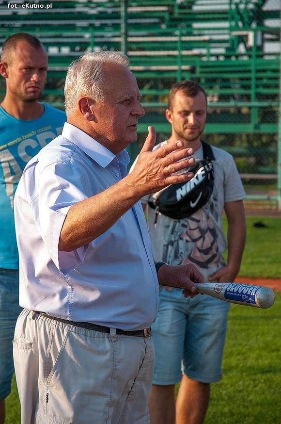 Niecodzienny trening. Piłkarze zagrali w baseball