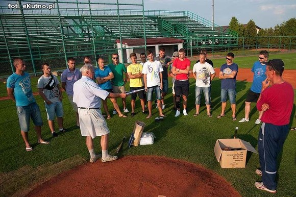Niecodzienny trening. Piłkarze zagrali w baseball