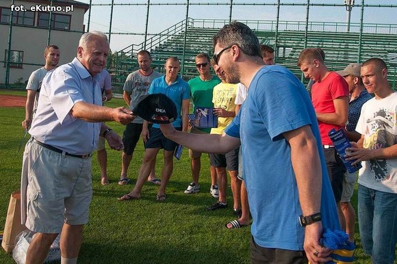 Niecodzienny trening. Piłkarze zagrali w baseball