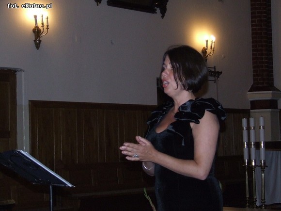 Perłowy głos mezzosopranistki niósł po wieżę kościoła