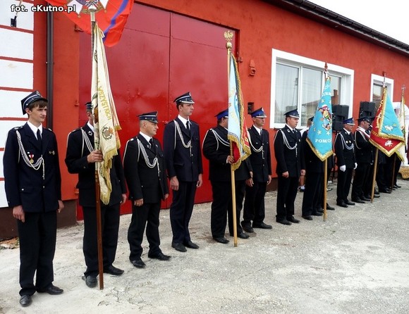 Ordery, ratownicy powietrzni i czworonożni. Szacowny jubileusz strażaków z Woli Kałkowej