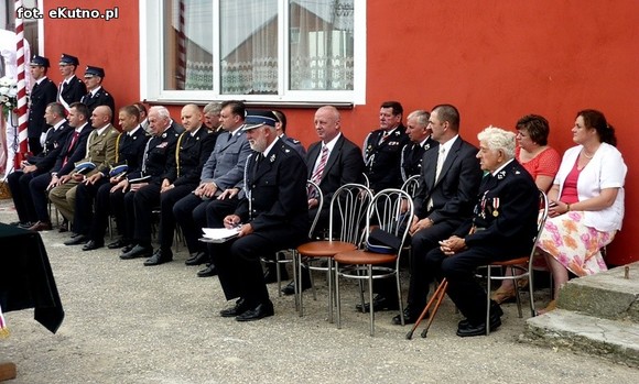 Ordery, ratownicy powietrzni i czworonożni. Szacowny jubileusz strażaków z Woli Kałkowej