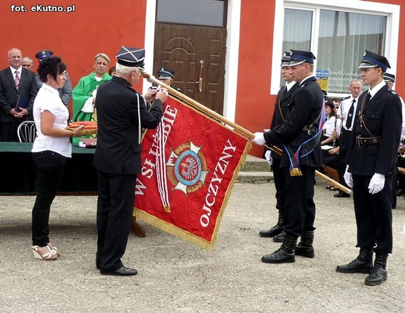 Ordery, ratownicy powietrzni i czworonożni. Szacowny jubileusz strażaków z Woli Kałkowej