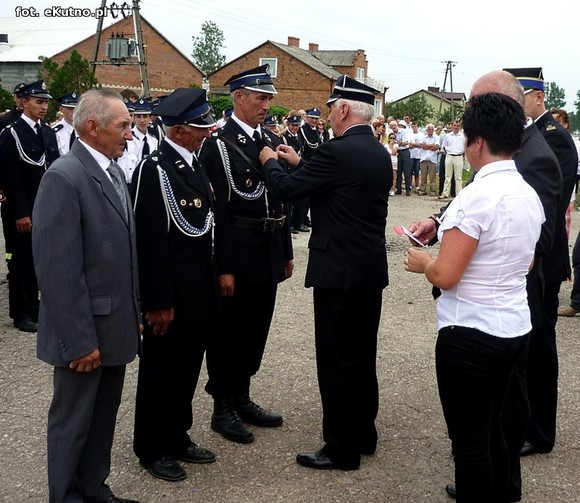 Ordery, ratownicy powietrzni i czworonożni. Szacowny jubileusz strażaków z Woli Kałkowej