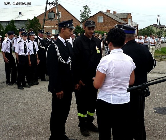 Ordery, ratownicy powietrzni i czworonożni. Szacowny jubileusz strażaków z Woli Kałkowej