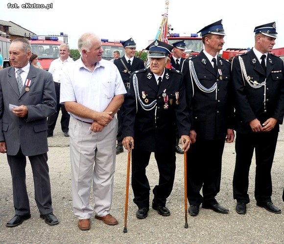 Ordery, ratownicy powietrzni i czworonożni. Szacowny jubileusz strażaków z Woli Kałkowej