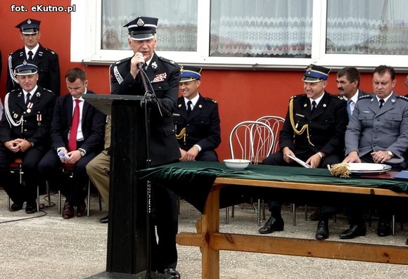 Ordery, ratownicy powietrzni i czworonożni. Szacowny jubileusz strażaków z Woli Kałkowej