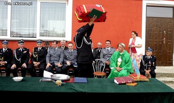 Ordery, ratownicy powietrzni i czworonożni. Szacowny jubileusz strażaków z Woli Kałkowej