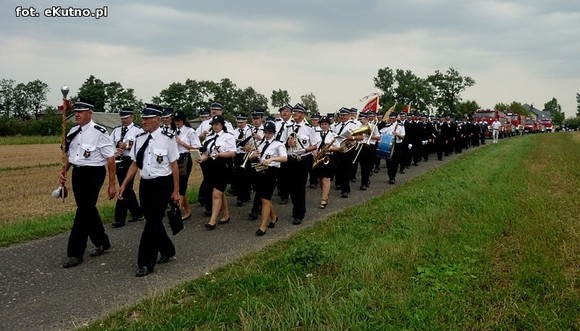 Ordery, ratownicy powietrzni i czworonożni. Szacowny jubileusz strażaków z Woli Kałkowej