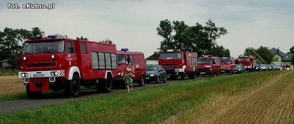 Ordery, ratownicy powietrzni i czworonożni. Szacowny jubileusz strażaków z Woli Kałkowej