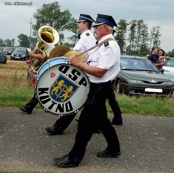 Ordery, ratownicy powietrzni i czworonożni. Szacowny jubileusz strażaków z Woli Kałkowej