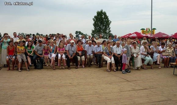 Ordery, ratownicy powietrzni i czworonożni. Szacowny jubileusz strażaków z Woli Kałkowej