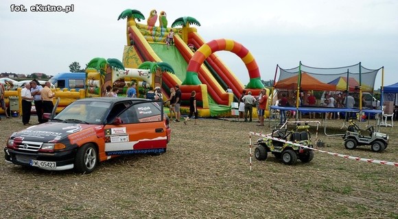 Ordery, ratownicy powietrzni i czworonożni. Szacowny jubileusz strażaków z Woli Kałkowej