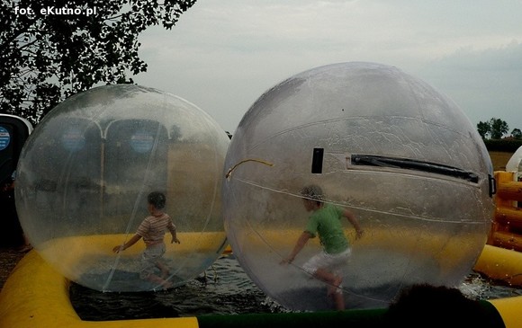 Ordery, ratownicy powietrzni i czworonożni. Szacowny jubileusz strażaków z Woli Kałkowej