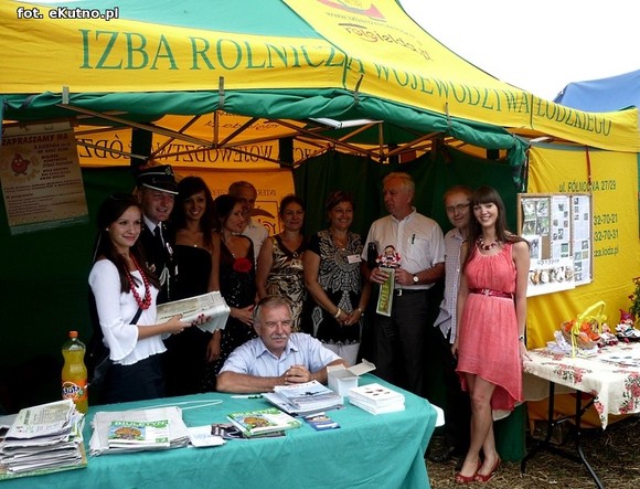 Ordery, ratownicy powietrzni i czworonożni. Szacowny jubileusz strażaków z Woli Kałkowej