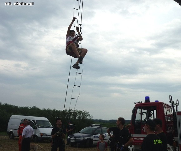 Ordery, ratownicy powietrzni i czworonożni. Szacowny jubileusz strażaków z Woli Kałkowej