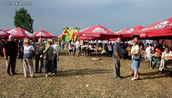 Ordery, ratownicy powietrzni i czworonożni. Szacowny jubileusz strażaków z Woli Kałkowej