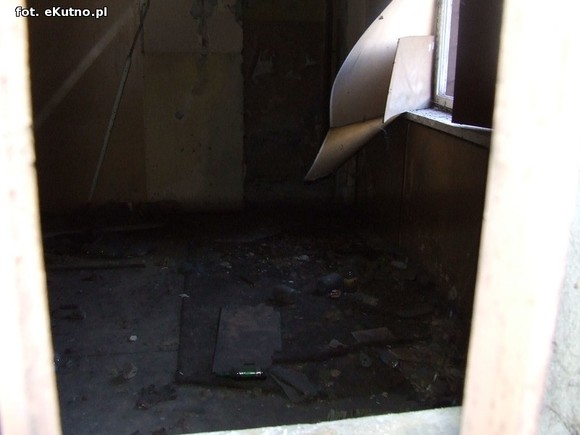 Czytelnicy piszą: Budynek na Jasnej grozi zawaleniem, a mieszkają w nim ludzie