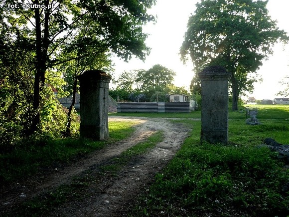 Szlakiem zaniedbanych zabytków powiatu kutnowskiego, odc. 9 - Bielice